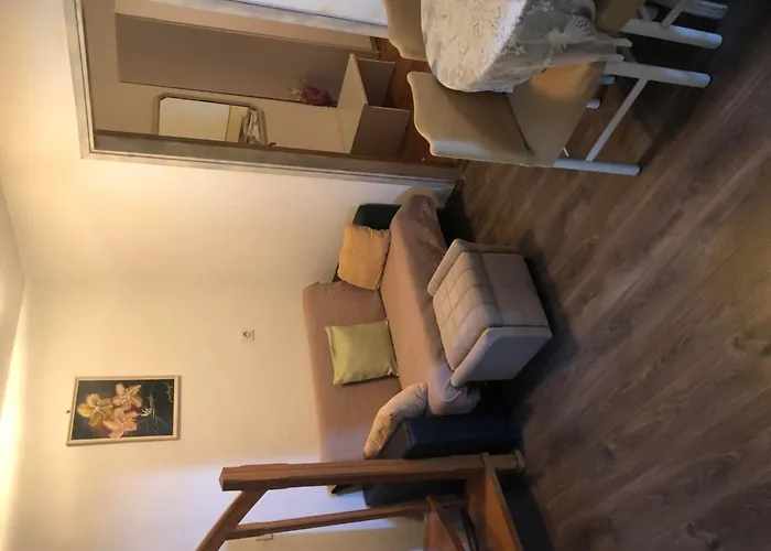 Nevia A/5 Apartman *